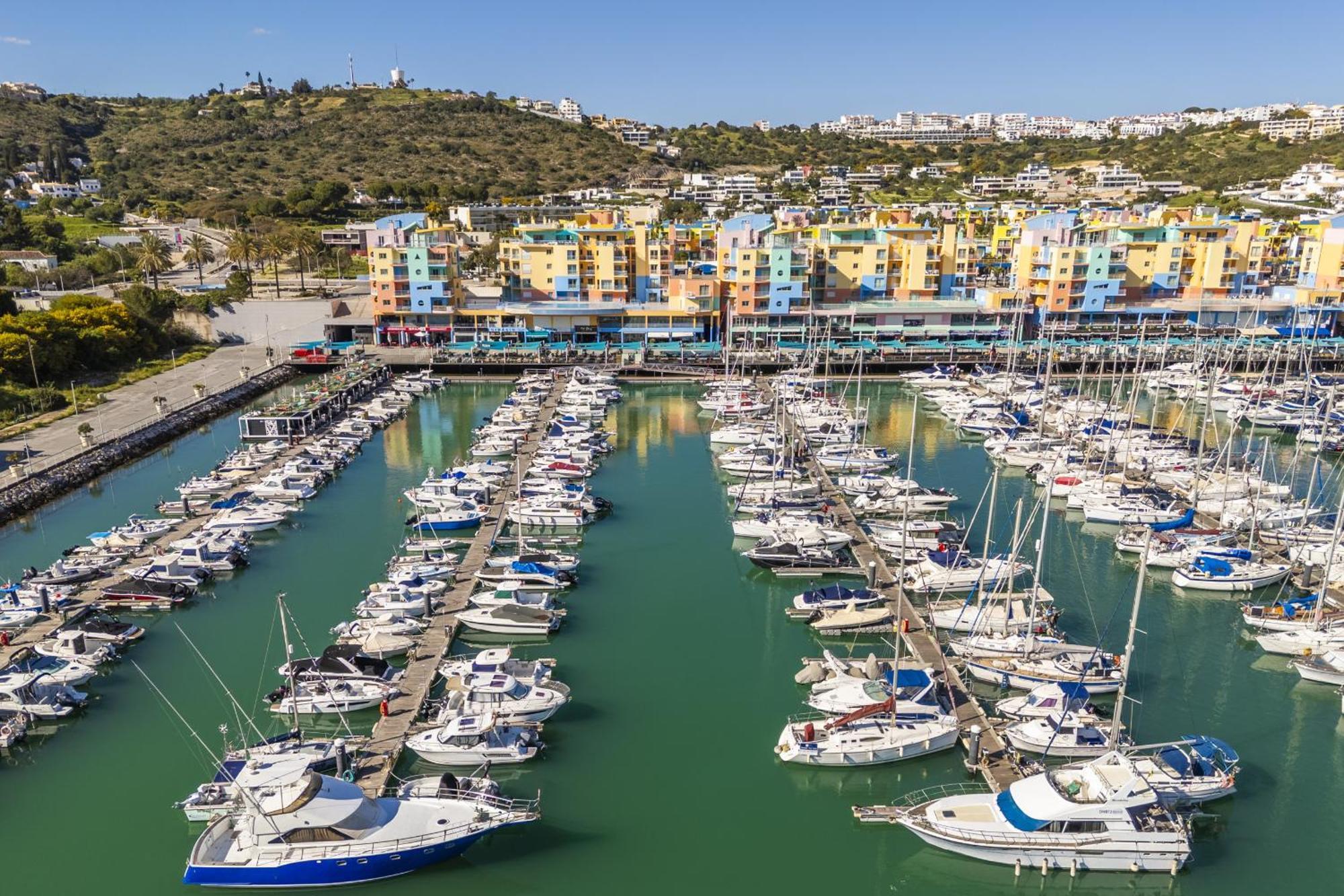 Marina Breeze Apartment With Pool - 900M From The Beach Albufeira Dış mekan fotoğraf