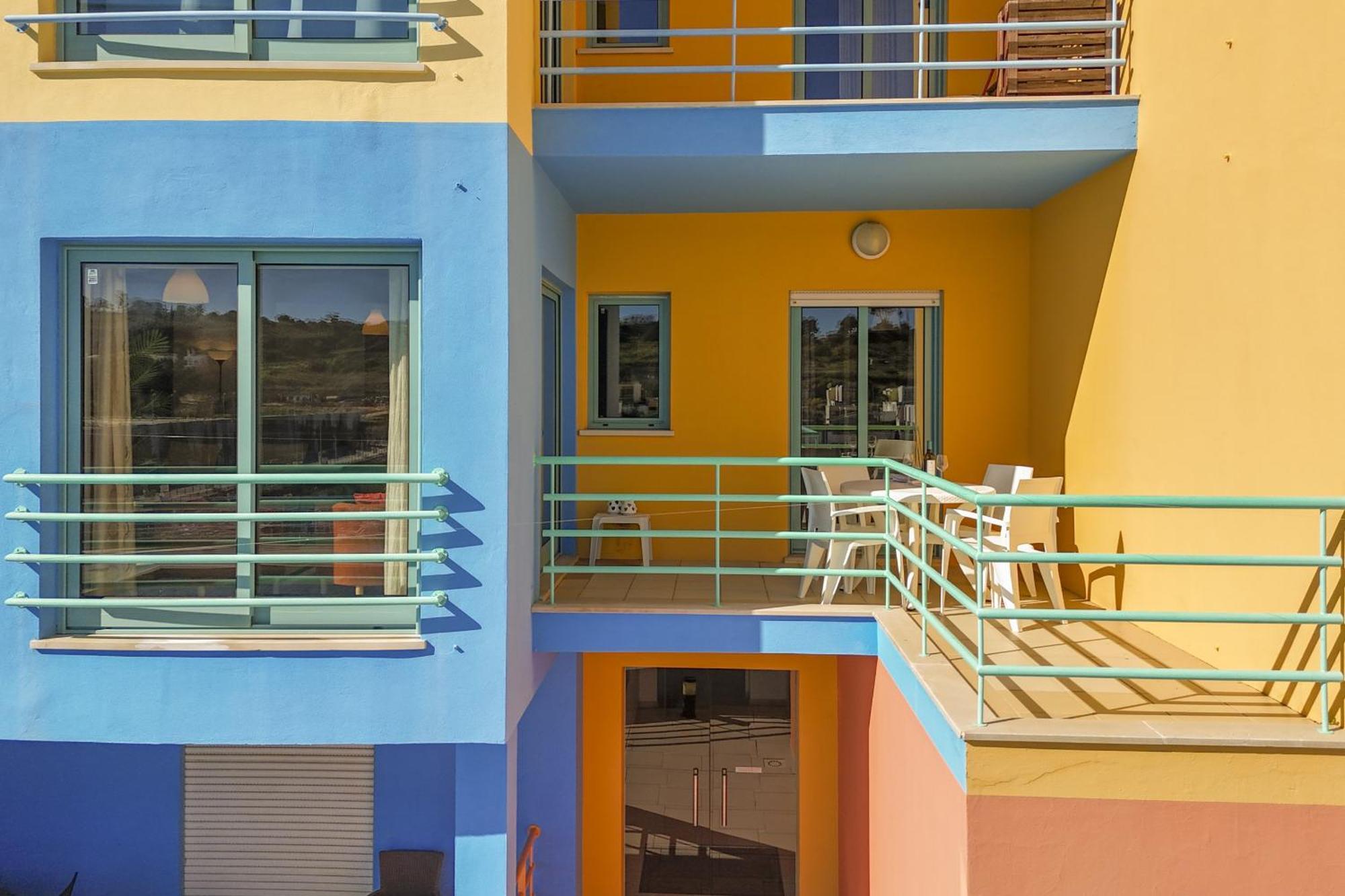 Marina Breeze Apartment With Pool - 900M From The Beach Albufeira Dış mekan fotoğraf