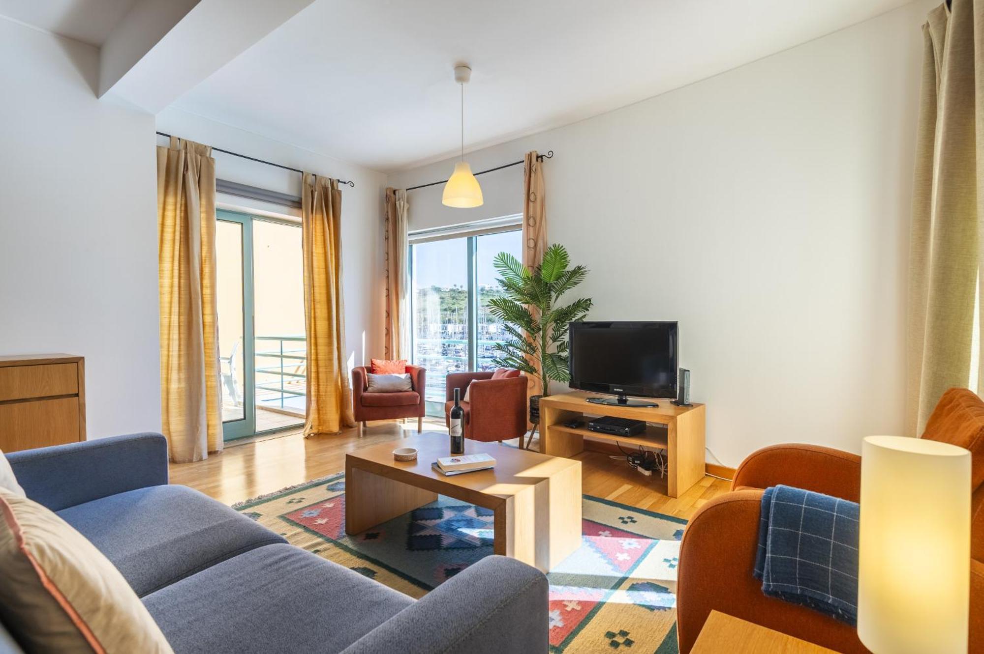 Marina Breeze Apartment With Pool - 900M From The Beach Albufeira Dış mekan fotoğraf